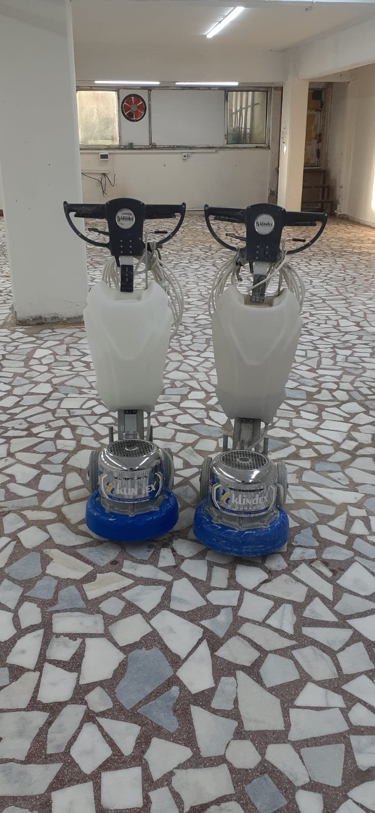 Showroom Zeminleri